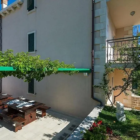 In With Balcony, Air Conditioning, Wi-fi, Washing Machine *